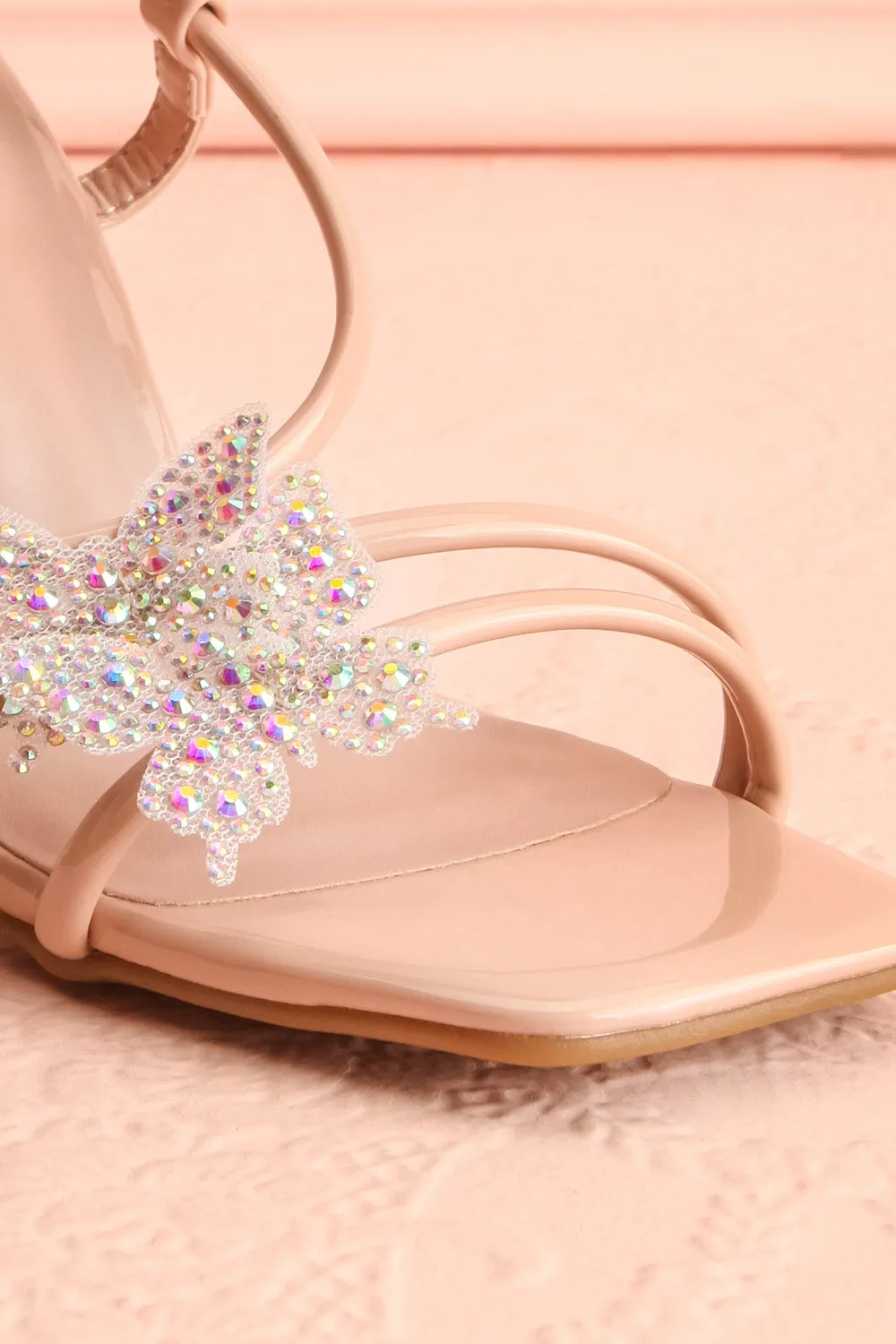 Nabilera | Strappy Heel Sandals w/ Butterflies