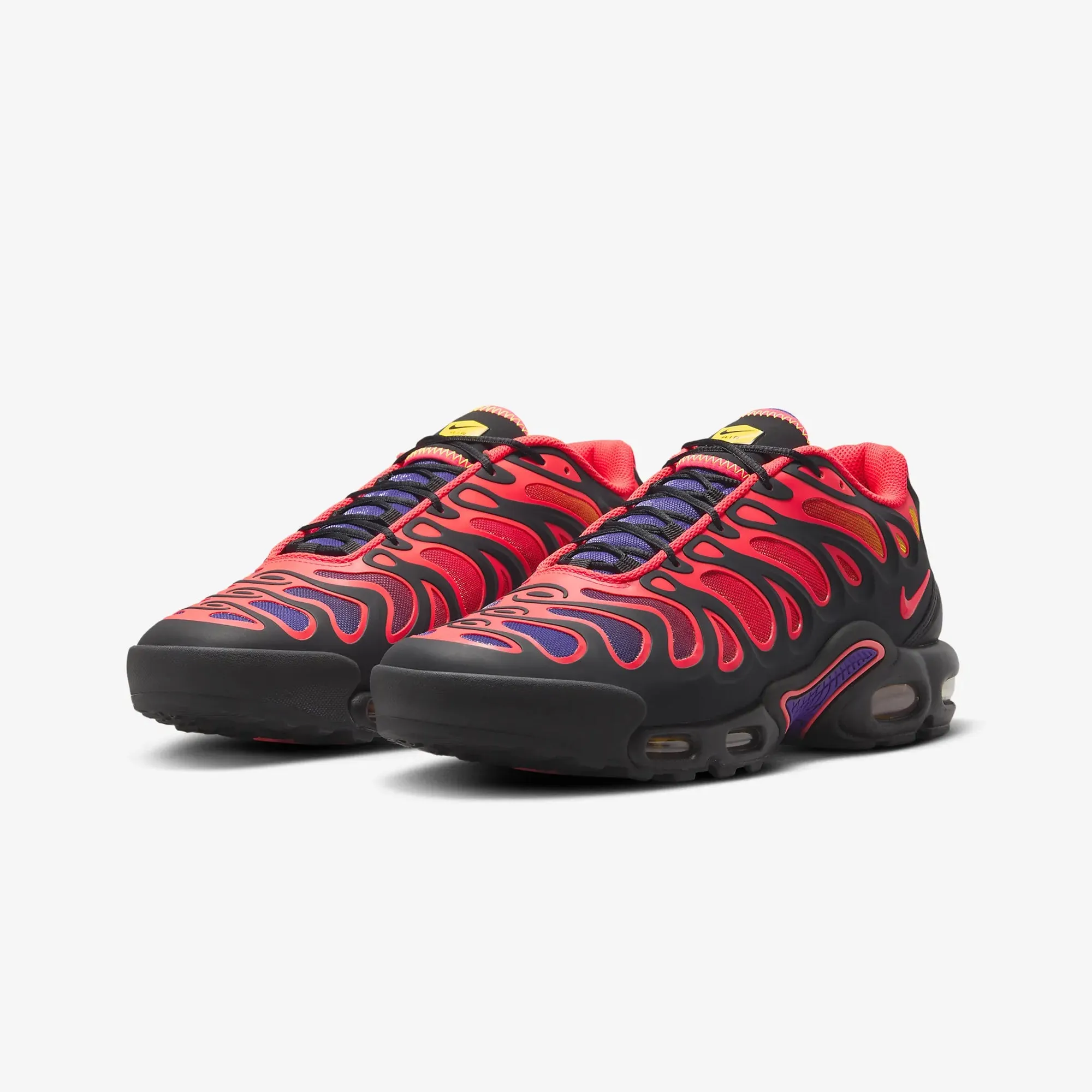 Nike | AIR MAX PLUS DRIFT  { BLACK/BRIGHT CRIMSON-FIELD PURPLE