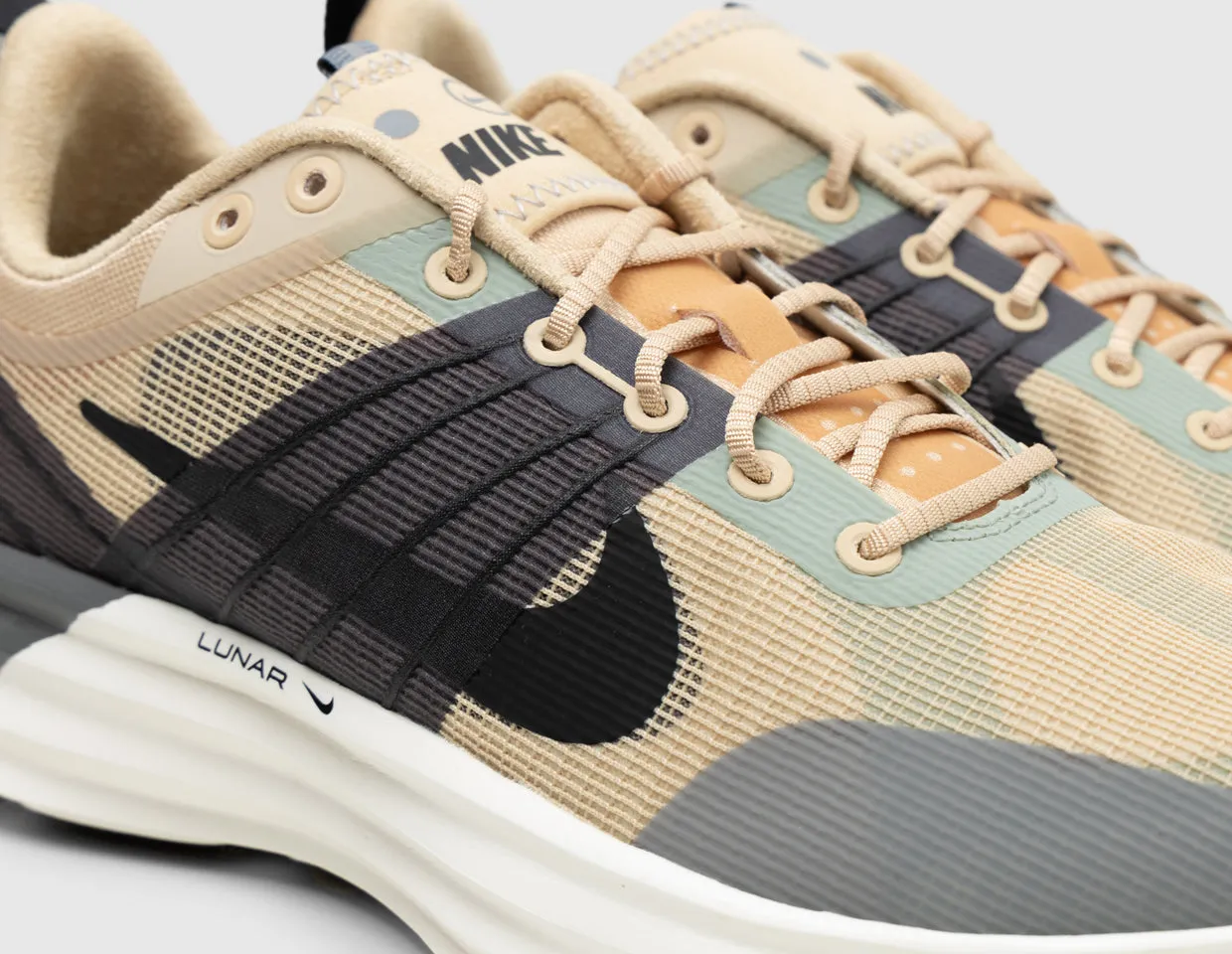 Nike Lunar Roam Sesame / Black - Smoke Grey