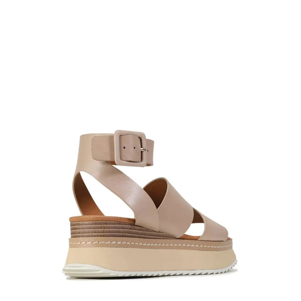 Tonality Wedge in Nude