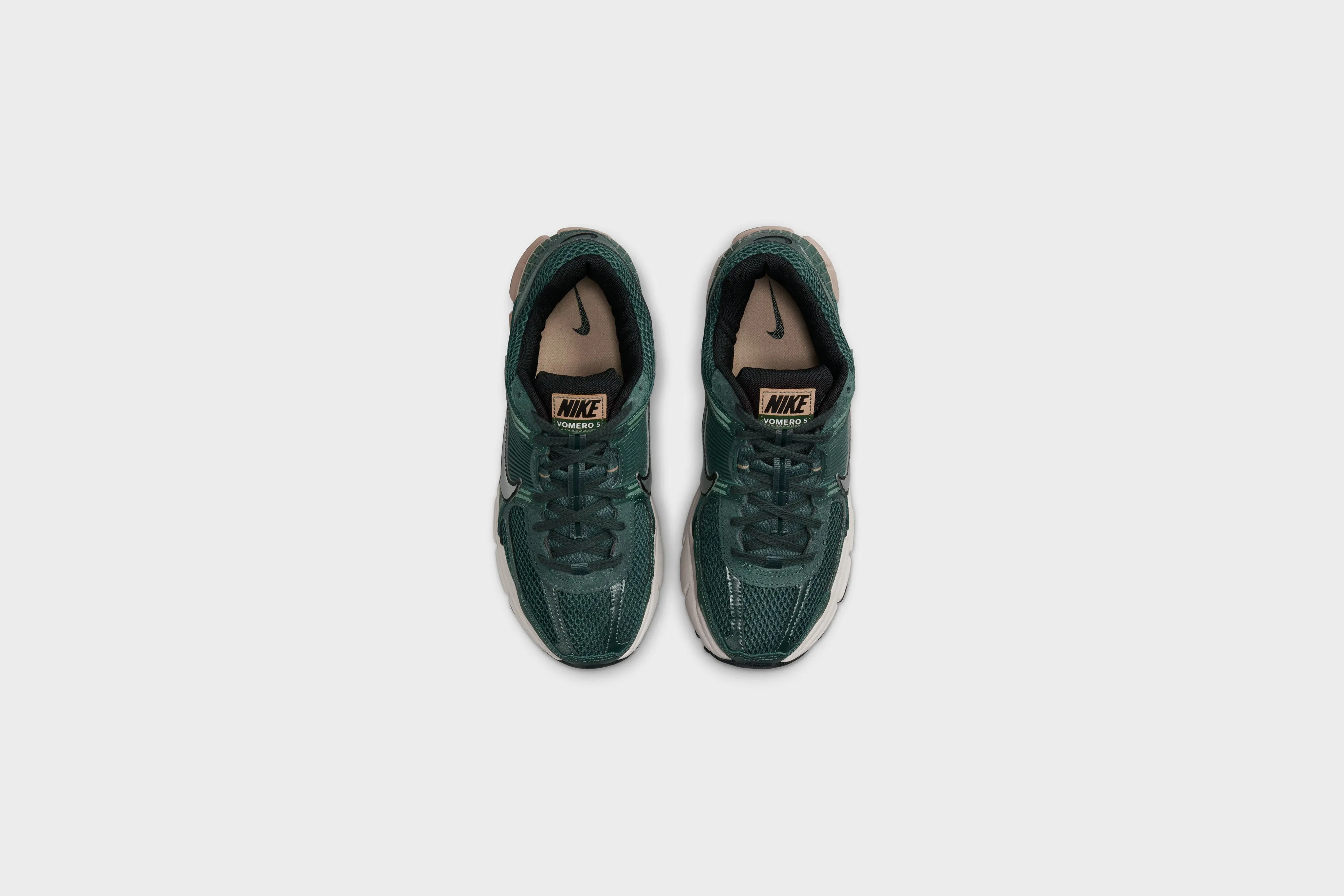 WMNS Nike Zoom Vomero 5 (Vintage Green/Chrome)